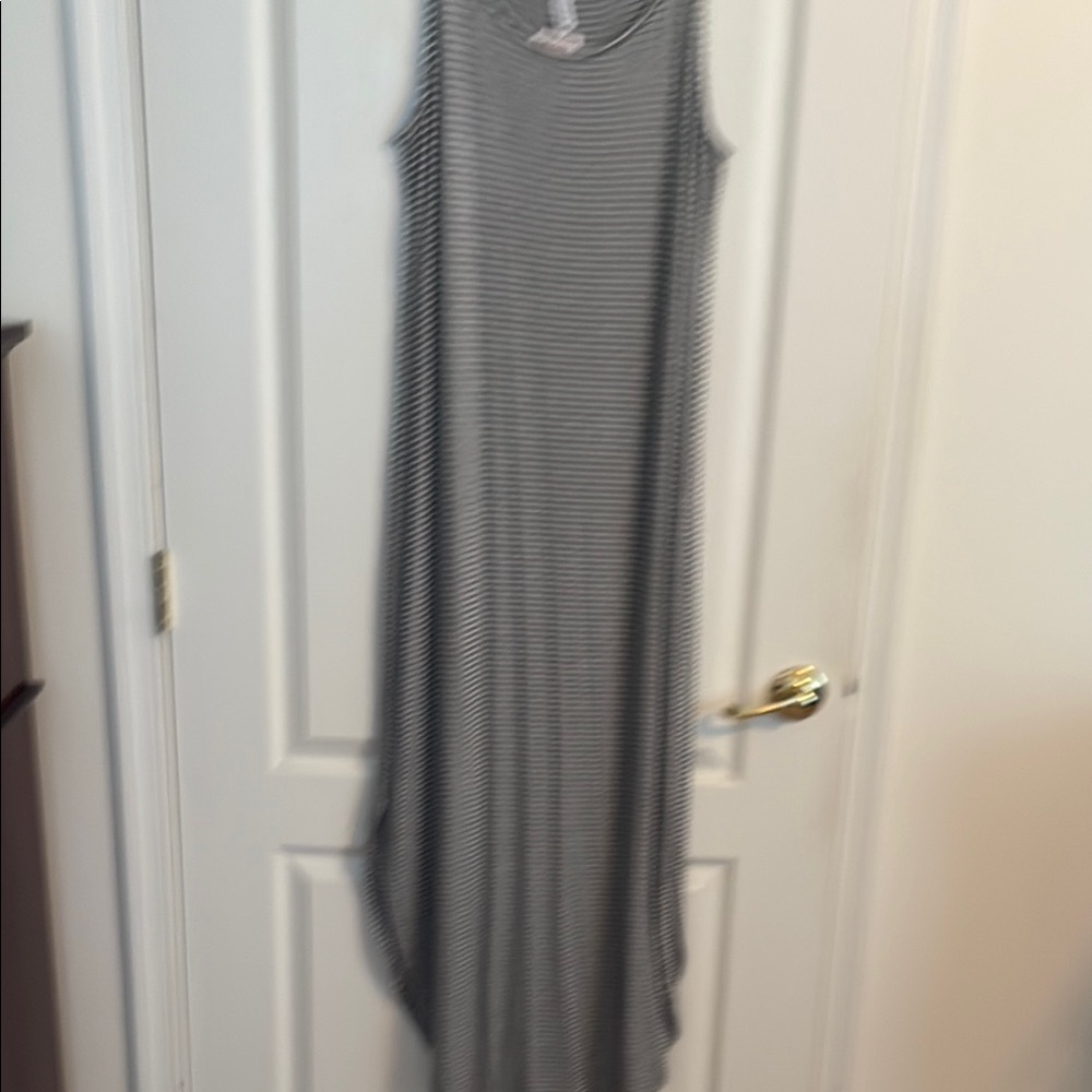 Cable & Gauge Gray Striped Sleeveless Scoop Neck Maxi Sundress